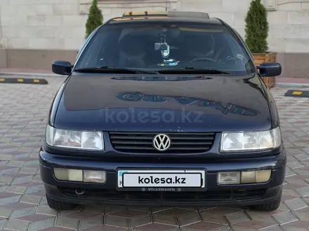 Volkswagen Passat 1995 года за 1 500 000 тг. в Павлодар – фото 25