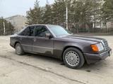 Mercedes-Benz E 200 1992 года за 1 650 000 тг. в Костанай – фото 2