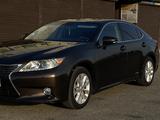 Lexus ES 300h 2013 года за 7 500 000 тг. в Актау