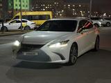 Lexus ES 250 2020 года за 18 000 000 тг. в Алматы