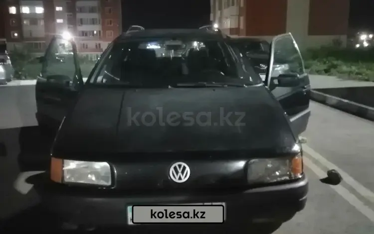 Volkswagen Passat 1993 годаfor1 150 000 тг. в Семей