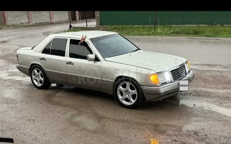 Mercedes-Benz E 260 1990 годаfor1 165 000 тг. в Алматы