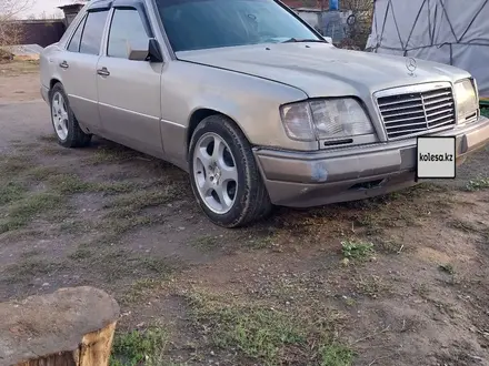 Mercedes-Benz E 260 1990 года за 1 165 000 тг. в Алматы – фото 3