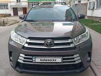 Toyota Highlander 2017 года за 17 500 000 тг. в Алматы