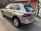 Volkswagen Tiguan 2018 года за 10 900 000 тг. в Алматы – фото 2