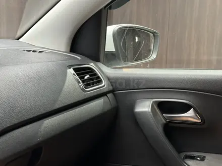 Volkswagen Polo 2014 года за 4 950 000 тг. в Актобе – фото 19