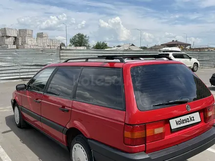 Volkswagen Passat 1991 года за 1 850 000 тг. в Астана – фото 2