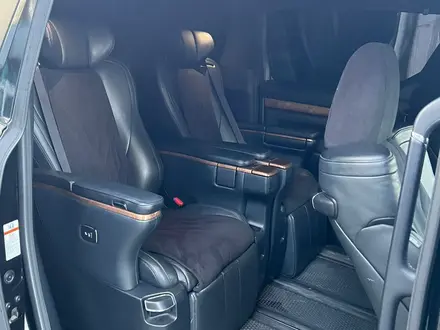 Toyota Alphard 2018 года за 28 000 000 тг. в Алматы – фото 2