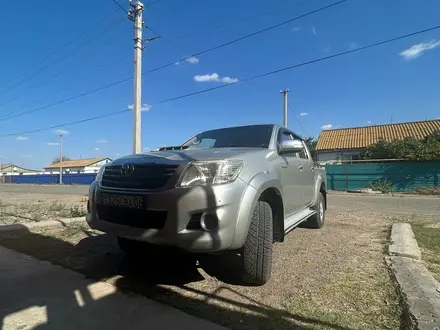 Toyota Hilux 2013 года за 8 500 000 тг. в Атырау