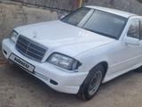 Mercedes-Benz C 180 1993 года за 650 000 тг. в Алматы