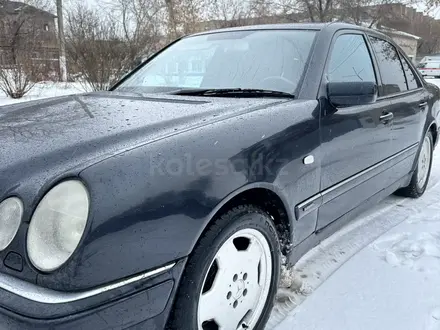 Mercedes-Benz E 280 1996 года за 3 200 000 тг. в Петропавловск – фото 7