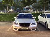Mercedes-Benz S 500 2001 года за 5 000 000 тг. в Шымкент – фото 2
