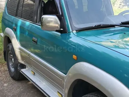 Toyota Land Cruiser Prado 1999 года за 7 500 000 тг. в Алматы – фото 2
