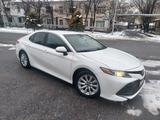 Toyota Camry 2017 года за 9 500 000 тг. в Шымкент