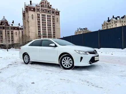 Toyota Camry 2017 года за 10 250 000 тг. в Астана – фото 2