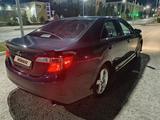 Toyota Camry 2014 года за 5 600 000 тг. в Актобе – фото 3