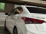 Hyundai Solaris 2018 года за 6 100 000 тг. в Актау – фото 3