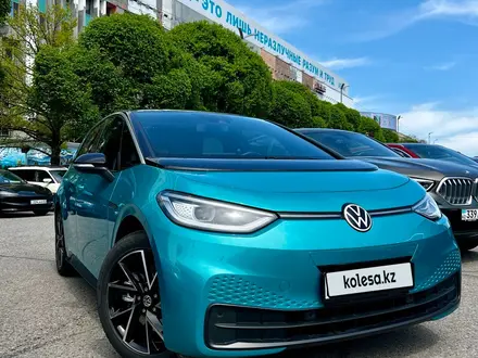 Volkswagen ID.3 2022 года за 10 990 000 тг. в Алматы