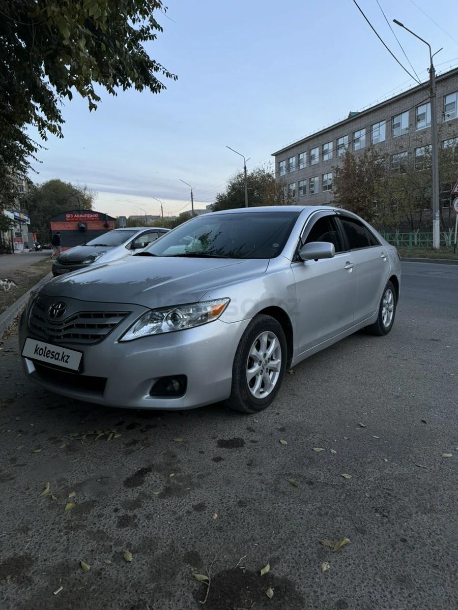 Toyota Camry 2010 г.