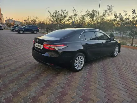 Toyota Camry 2023 года за 18 000 000 тг. в Актау – фото 2