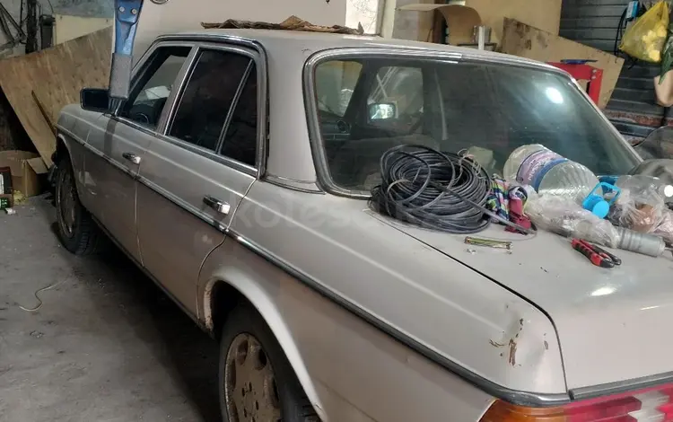 Mercedes-Benz E 240 1982 годаүшін500 000 тг. в Костанай