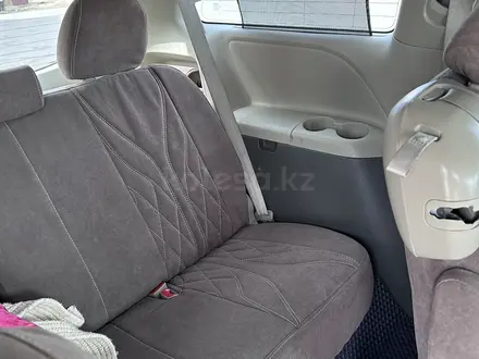 Toyota Sienna 2015 года за 15 000 000 тг. в Актау – фото 13