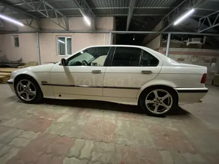 BMW 328 1995 года за 2 050 000 тг. в Алматы – фото 4