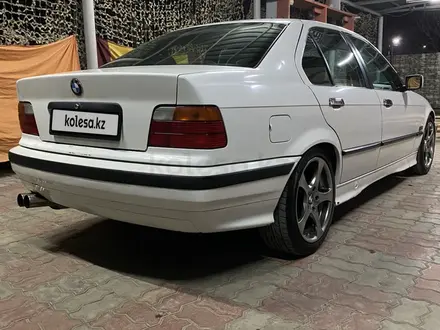 BMW 328 1995 года за 2 050 000 тг. в Алматы – фото 2