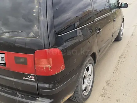 Volkswagen Sharan 2002 года за 3 300 000 тг. в Актобе – фото 10