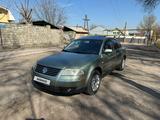 Volkswagen Passat 2002 годаүшін3 400 000 тг. в Алматы