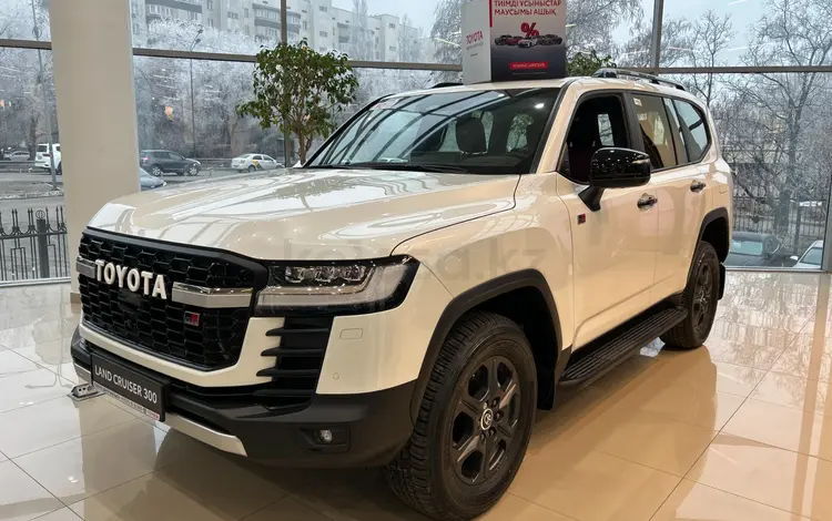 Toyota Land Cruiser GR Sport 2025 года за 68 350 000 тг. в Алматы