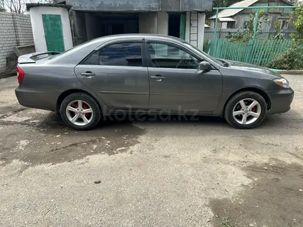 Toyota Camry 2003 года за 5 000 000 тг. в Семей – фото 4