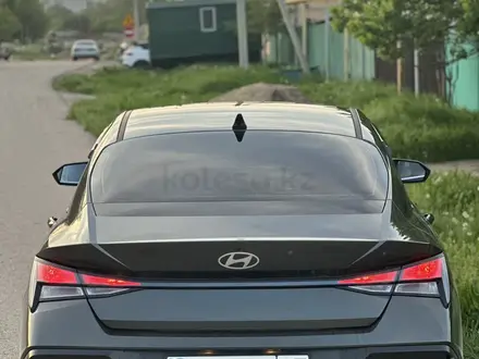 Hyundai Elantra 2024 года за 9 500 000 тг. в Алматы – фото 7