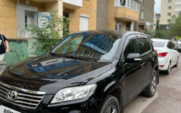 Toyota RAV4 2011 годаfor9 500 000 тг. в Астана