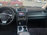 Toyota Camry 2014 года за 4 800 000 тг. в Уральск – фото 3
