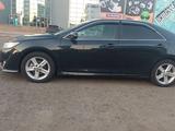 Toyota Camry 2014 года за 4 800 000 тг. в Уральск – фото 4