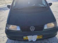 Volkswagen Sharan 1995 годаfor2 800 000 тг. в Караганда