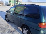 Volkswagen Sharan 1995 годаүшін2 800 000 тг. в Караганда – фото 2