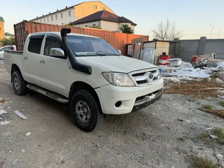 Toyota Hilux 2006 года за 4 200 000 тг. в Актау