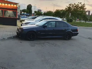 BMW 528
