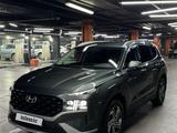 Hyundai Santa Fe 2021 годаfor15 800 000 тг. в Алматы