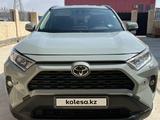 Toyota RAV4 2020 года за 17 800 000 тг. в Актау – фото 2