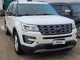 Ford Explorer 2016 года за 9 000 000 тг. в Уральск – фото 2