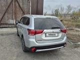 Mitsubishi Outlander 2015 года за 11 000 000 тг. в Семей – фото 3