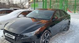 Hyundai Elantra 2022 года за 10 800 000 тг. в Астана – фото 2