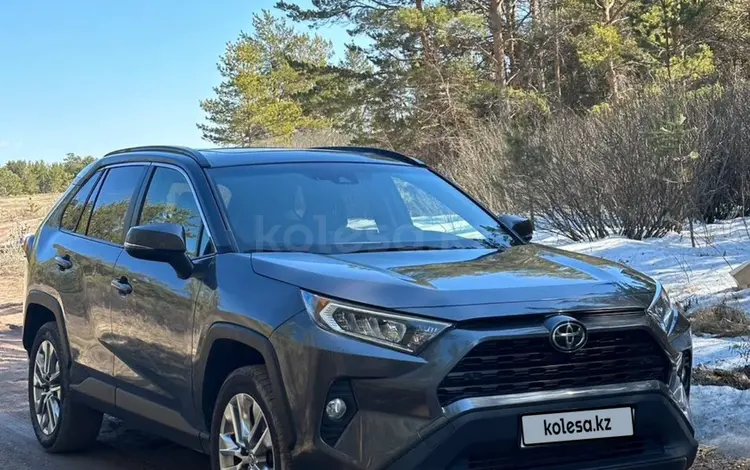 Toyota RAV4 2019 годаүшін16 800 000 тг. в Астана