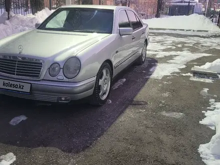 Mercedes-Benz E 430 1997 года за 5 000 000 тг. в Алматы – фото 2