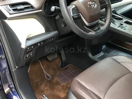 Toyota Sienna 2021 года за 28 000 000 тг. в Алматы – фото 6