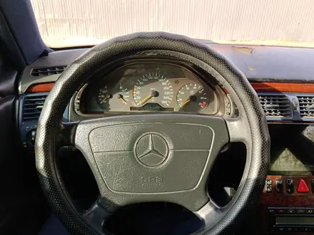 Mercedes-Benz E 280 1995 года за 2 300 000 тг. в Кызылорда – фото 6