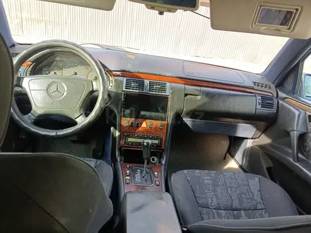 Mercedes-Benz E 280 1995 года за 2 300 000 тг. в Кызылорда – фото 8